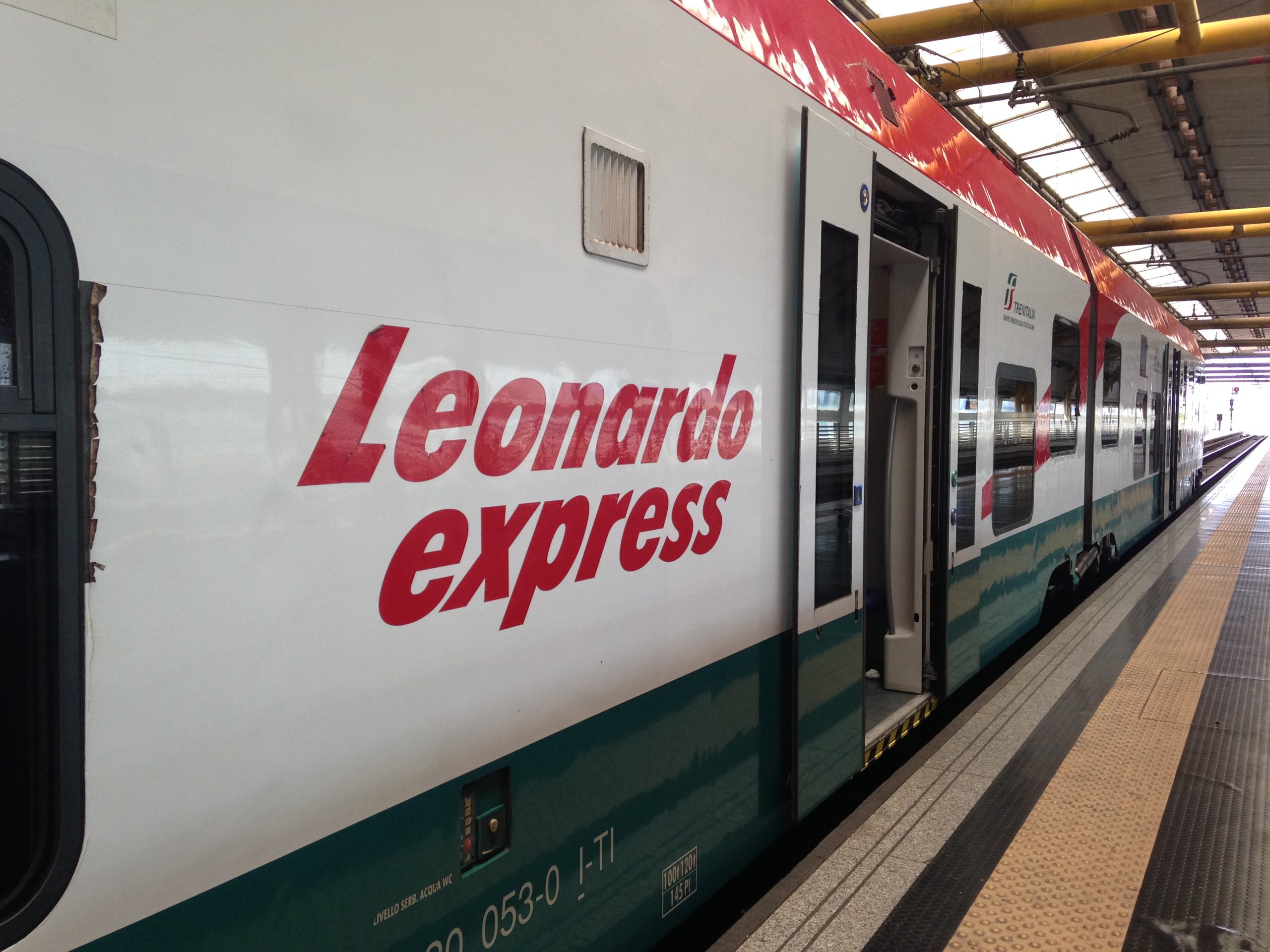 Поезд Леонардо экспресс из аэропорта до Рима