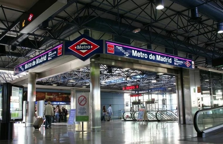 Метро из аэропорта Барахас