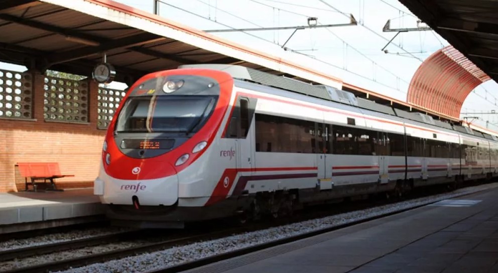 Электричка из аэропорта Барахас в Мадрид