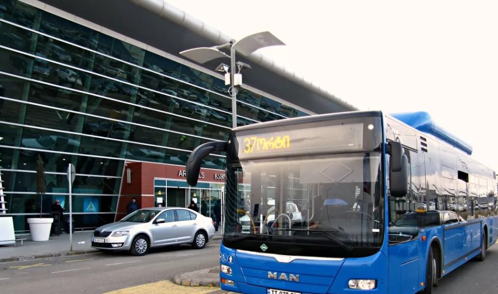 Автобус из аэропорта в Тбилиси