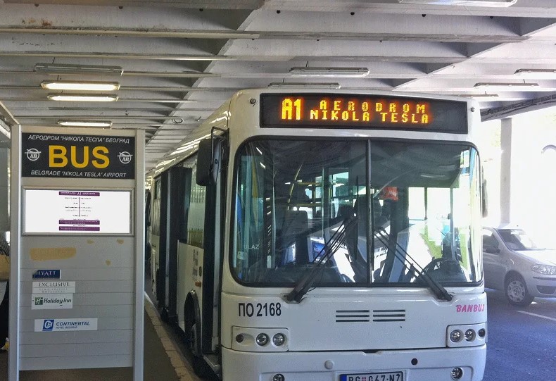 Автобус из аэропорта Белграда