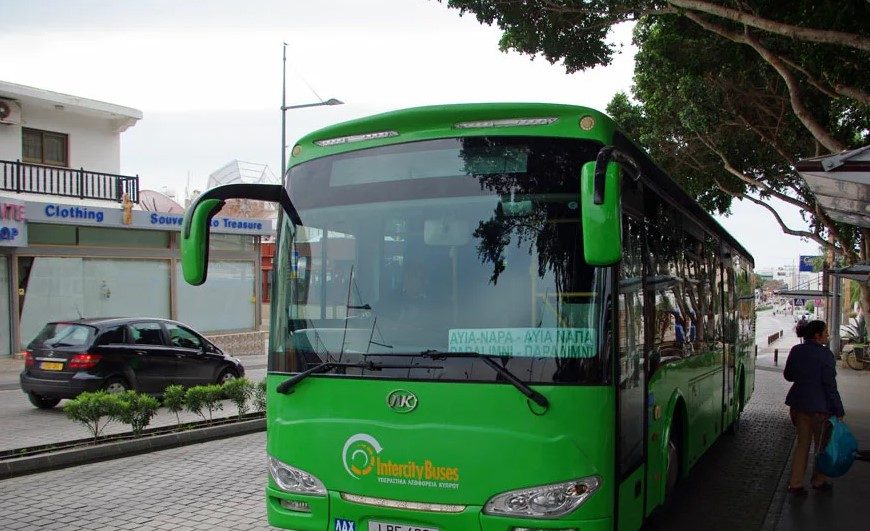 Автобус в Айя-Напу из аэропорта Ларнаки
