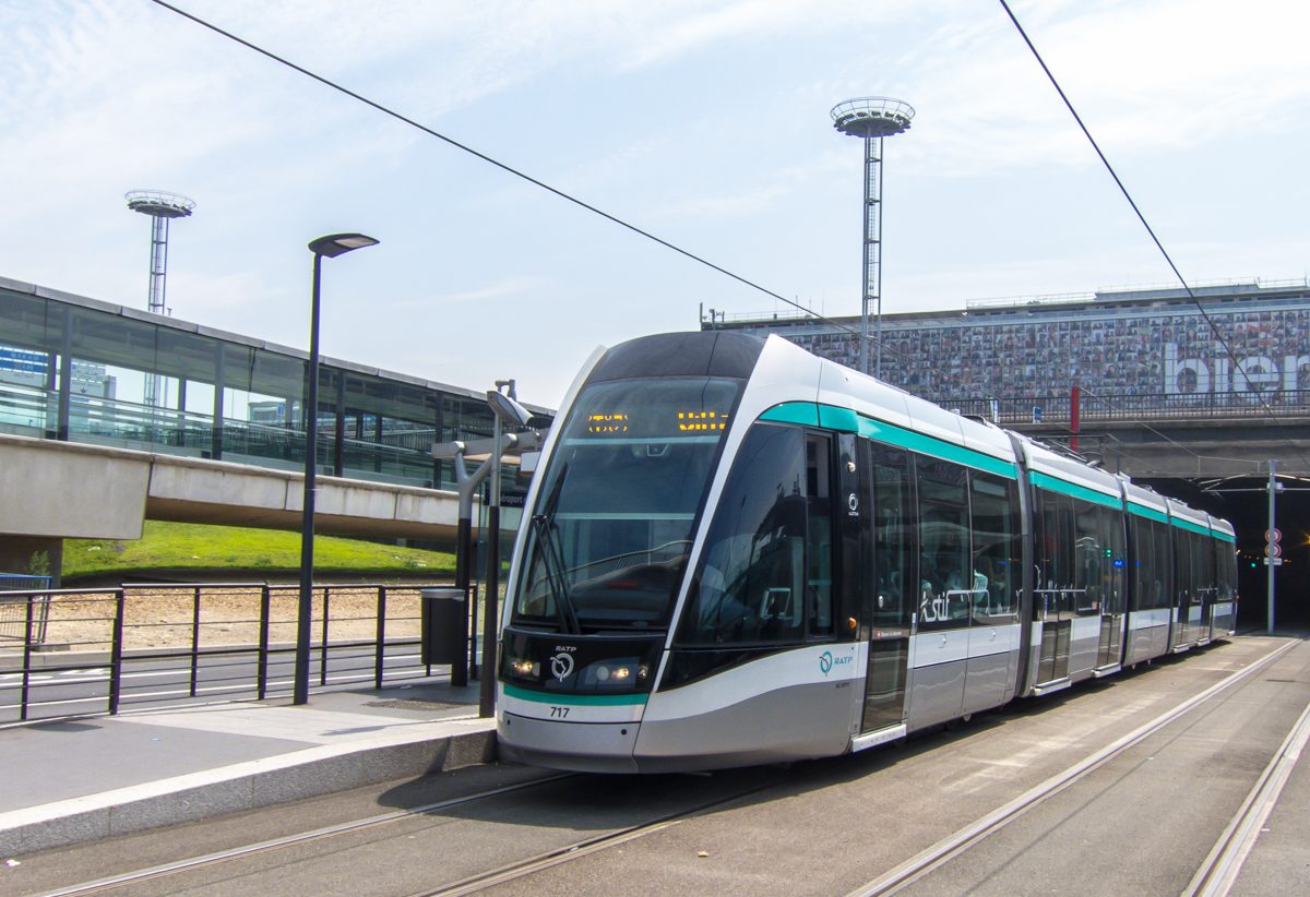 Трамвай из аэропорта Орли в город
