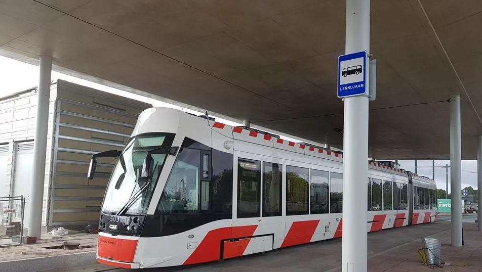 Трамвай из аэропорта Таллина