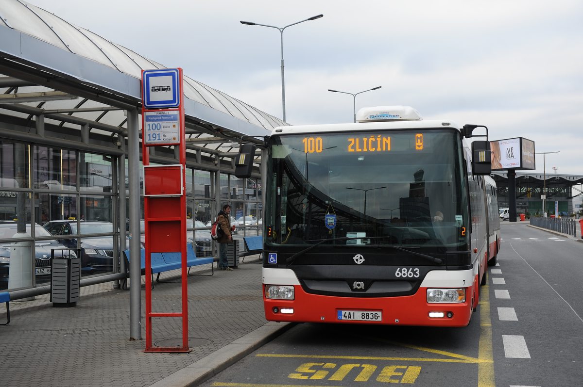 Автобус из аэропорта Вацлав Галев в Прагу