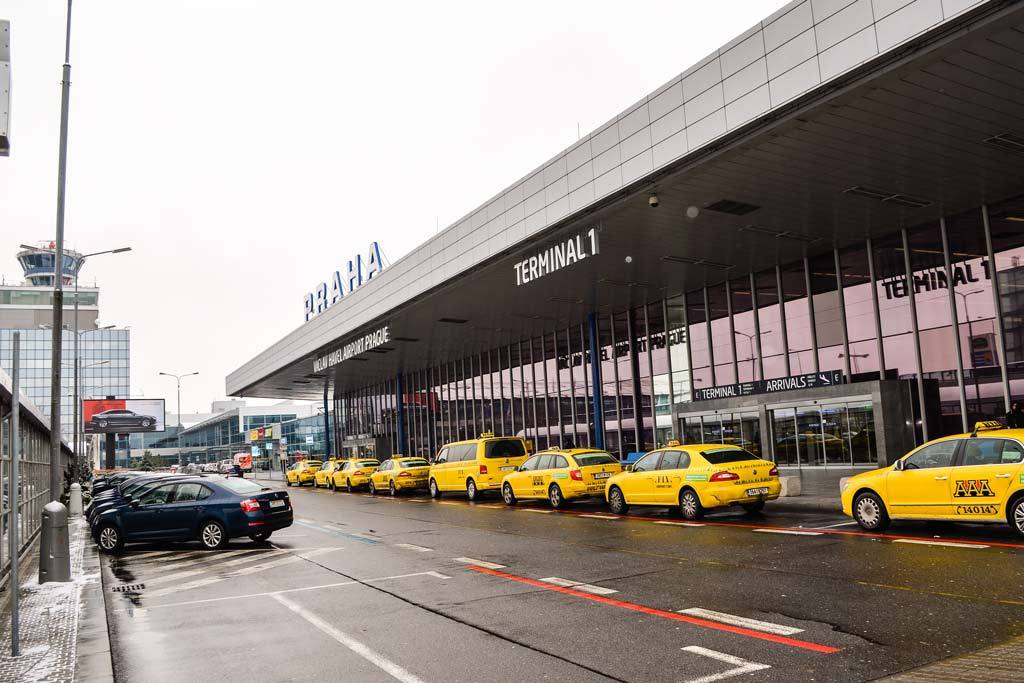 Такси из аэропорта Праги (Вацлав Галев)