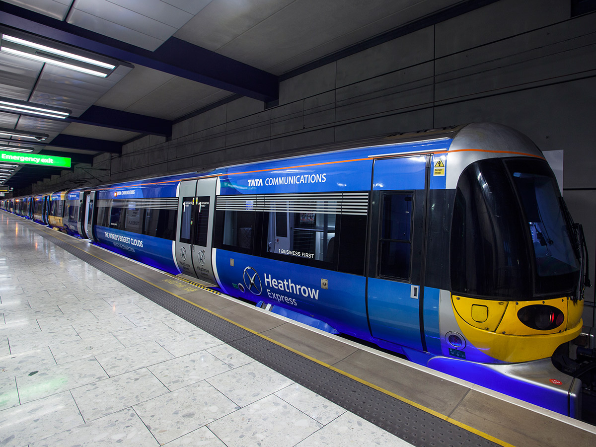 Поезд из аэропорта Хитроу Heathrow Express