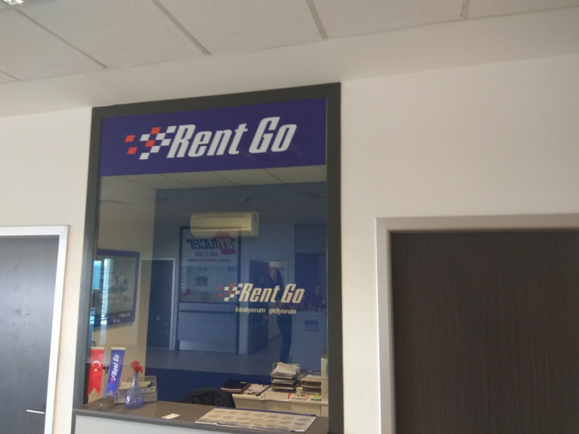 Стойка проката авто в аэропорту Газипаша